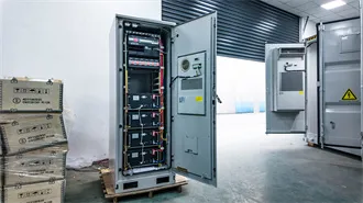 Using liquid air for grid-scale energy storage