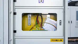 Active grid-scale energy storage projects across the U.S.